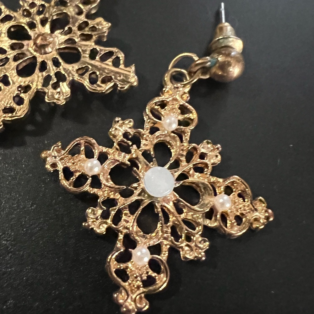 Vintage Gold and White Stone Earrings - Picture 6 of 8